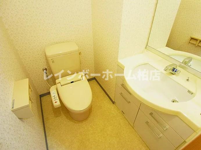 トイレ　トイレもきれいです