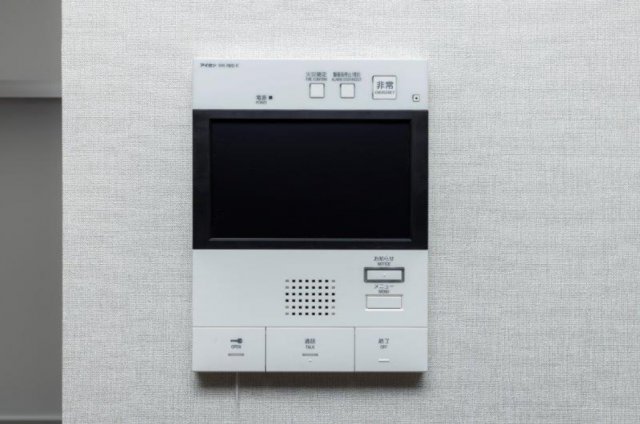 セキュリティ　☆安心のモニター付きインターホン付き☆