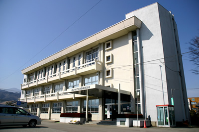 役所　南アルプス市役所（役所）まで1418m