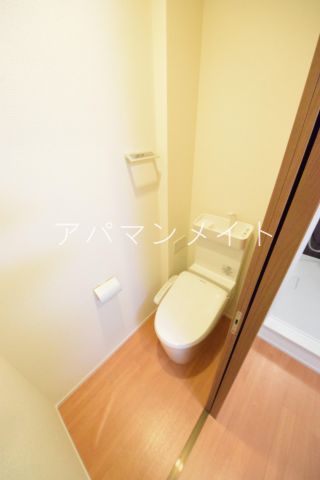 トイレ　落ち着いたトイレです