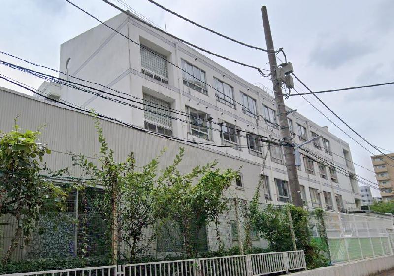 小学校　台東区立金竜小学校（小学校）まで450m