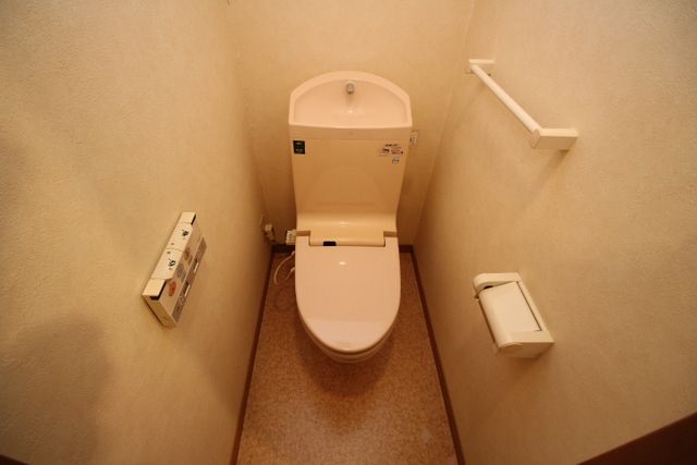 トイレ　別階同タイプ参考写真