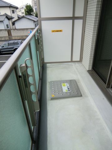 バルコニー　広々バルコニー