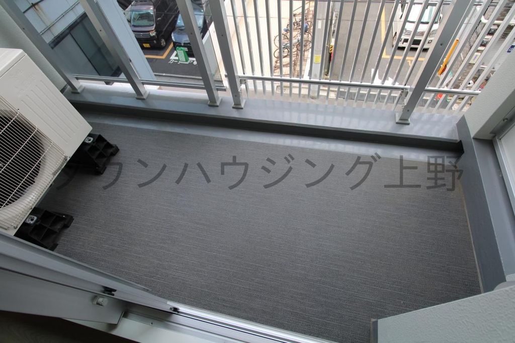 バルコニー　バルコニー
