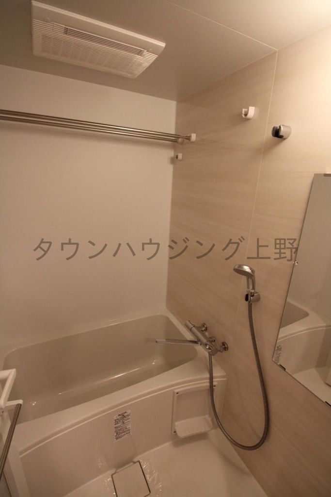 バス・シャワールーム　バス
