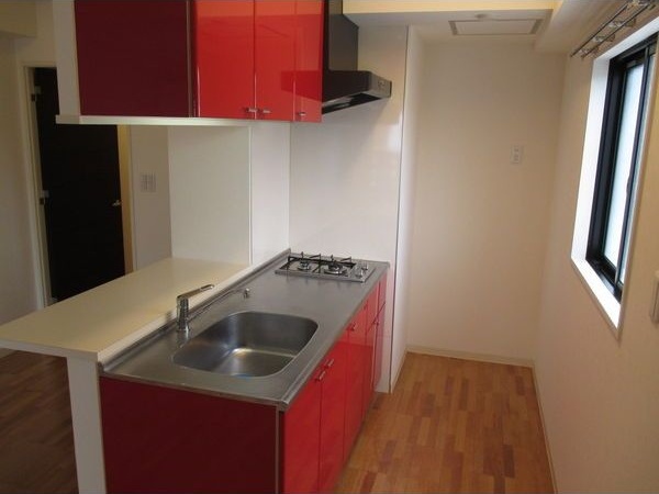 キッチン　※写真は同じマンションの違う部屋のものになります。