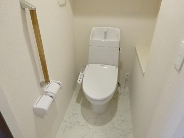 トイレ　シャワー付トイレ