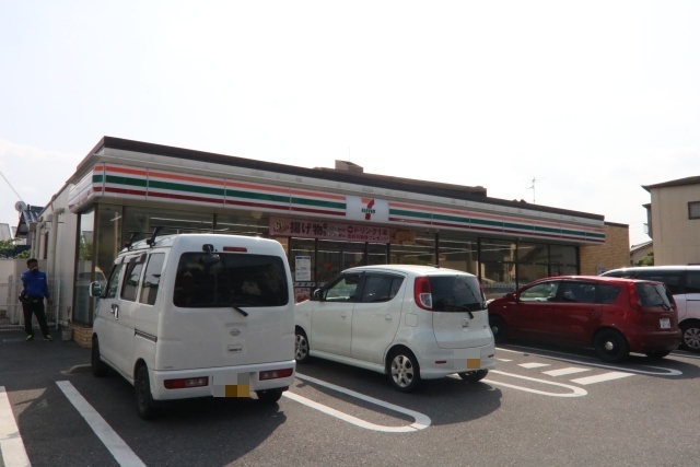 コンビニ　セブン－イレブン　尾張旭緑町店（コンビニ）まで318m