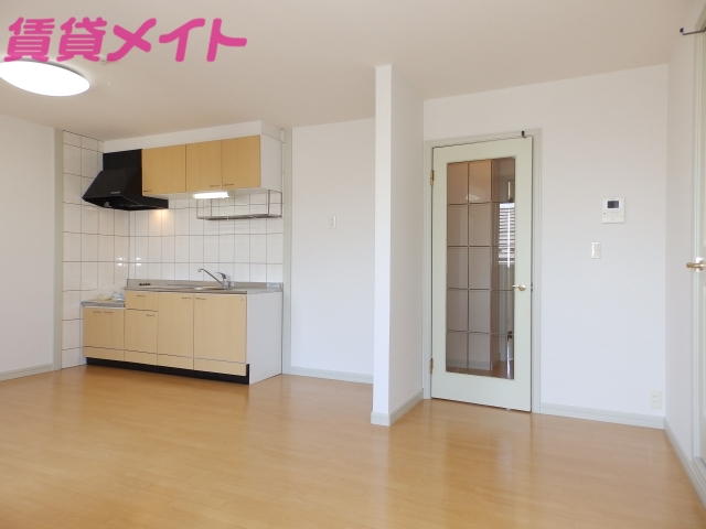 居室・リビング　同型参考写真