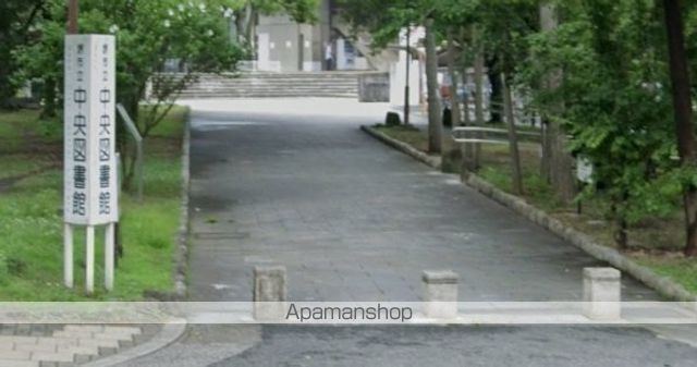 図書館　堺市立図書館中央図書館（図書館）まで1400m