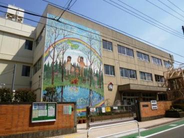 小学校　千歳台小学校（小学校）まで591m