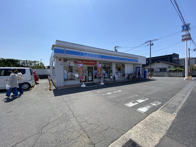コンビニ　ローソンさいたま八王子3丁目店（コンビニ）まで425m