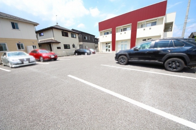 駐車場　敷地内駐車場