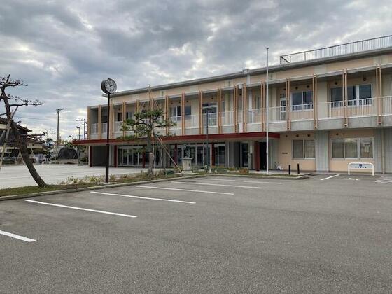 小学校　富山市立速星小学校（小学校）まで903m