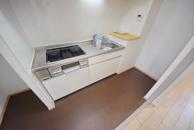 キッチン　★ガスコンロ3口のシステムキッチンです★