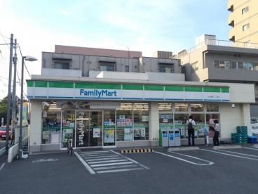 コンビニ　ファミリーマート川口幸町二丁目店（コンビニ）まで260m