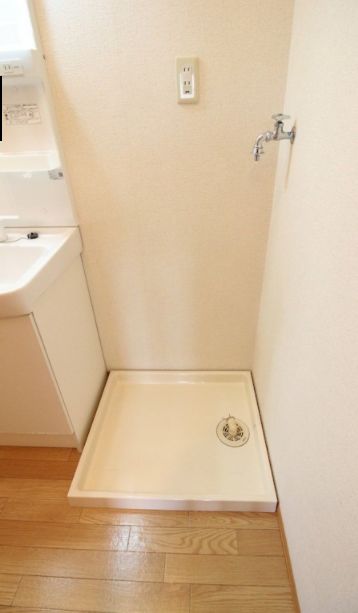 その他　ネット無料。室内洗濯機置き場があります