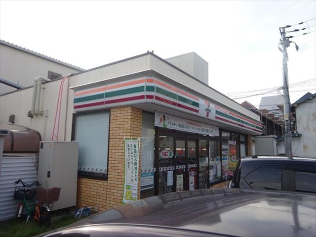 コンビニ　セブンイレブン（コンビニ）まで47m