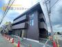 建物外観　あのショッピング通りからまっすぐの所に新築登場。