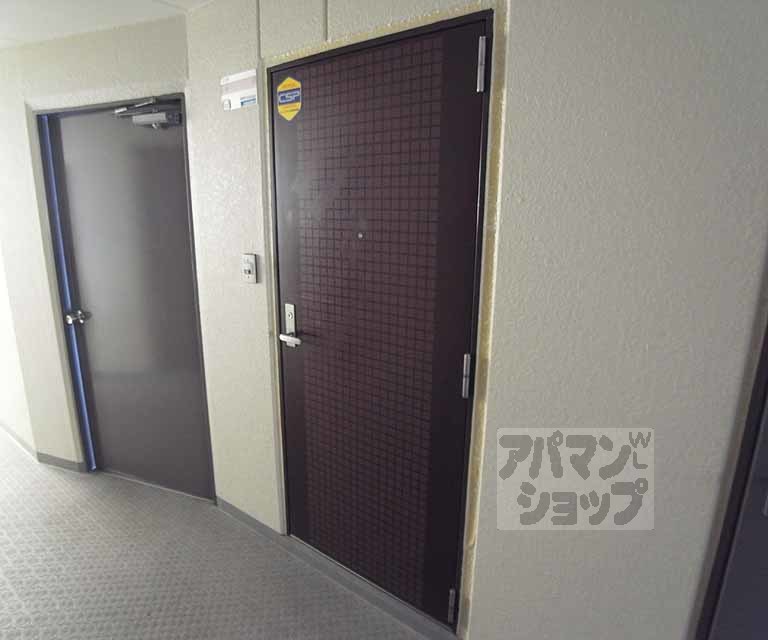 その他設備　玄関ドアです。