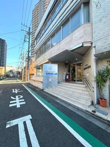 病院　日暮里じんデンタルクリニック・小児歯科・矯正歯科（病院）まで107m