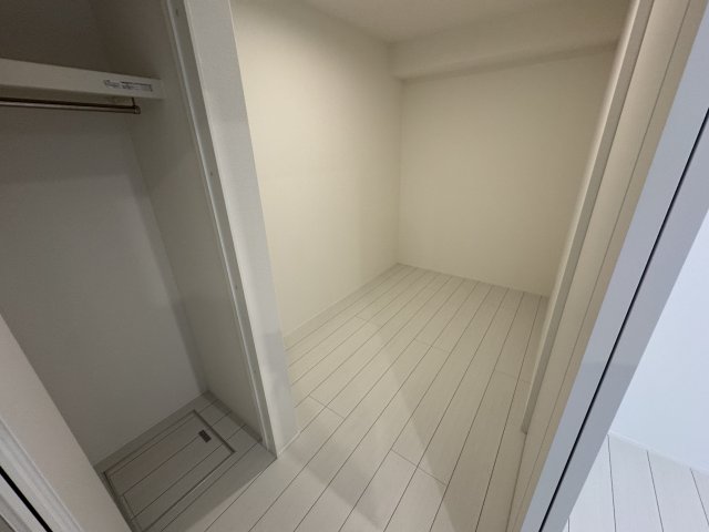 居室・リビング　同マンションの同間取り102号室画像