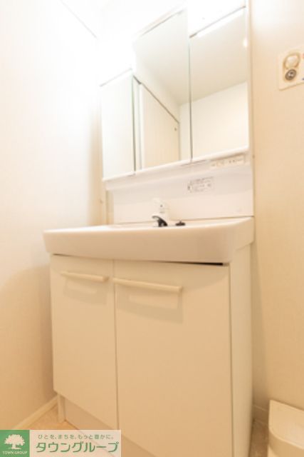 洗面設備　※写真は同タイプ住戸です。