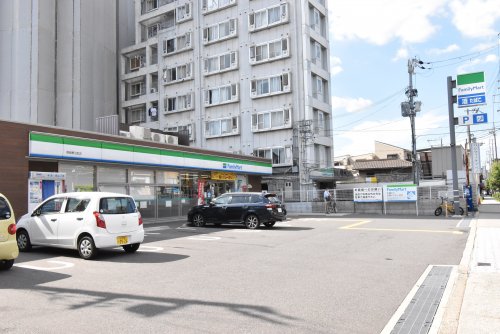 コンビニ　ファミリーマート　阿倍野元町店（コンビニ）まで290m