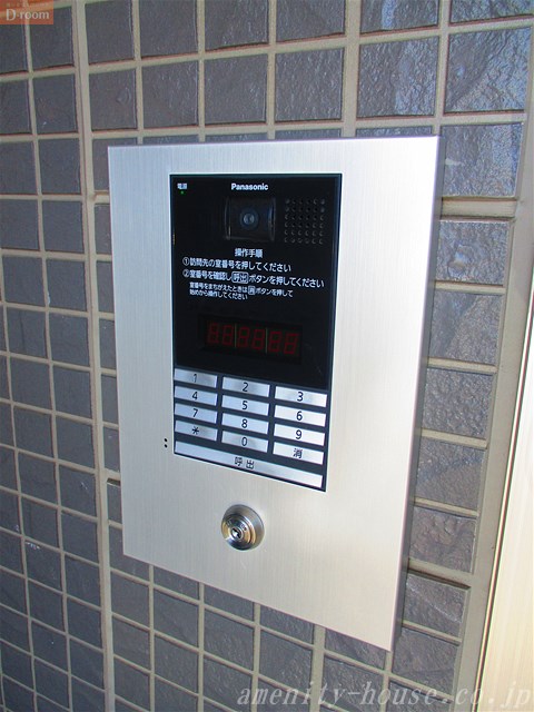 エントランス　●エントランスは安心のオートロック対応♪