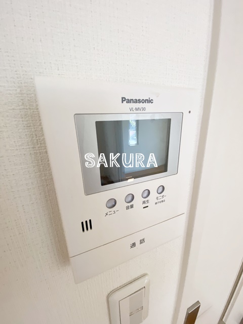 セキュリティ　女性の方でも安心のモニター付きインターフォン♪