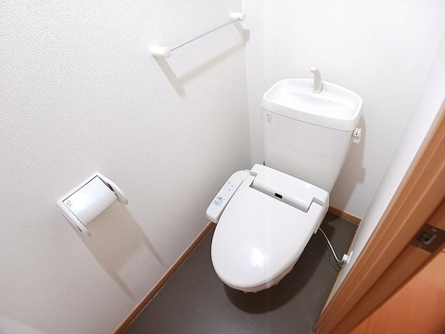 トイレ　清潔感のあるトイレです