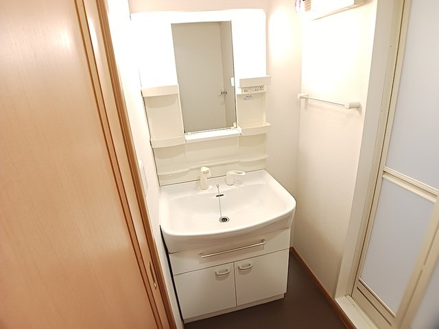 洗面設備　忙しい朝には欠かせない洗面所です