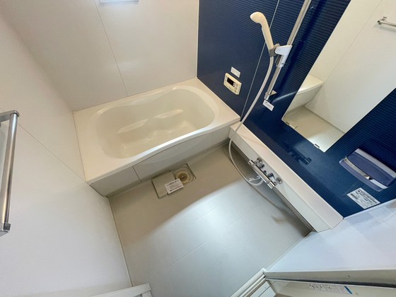 バス・シャワールーム　※別部屋の写真です