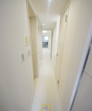 玄関　※同建物別部屋参考写真