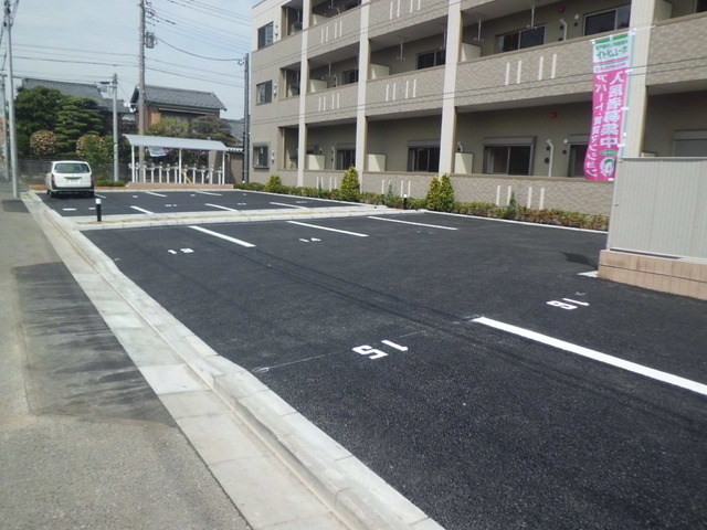 駐車場　駐車場