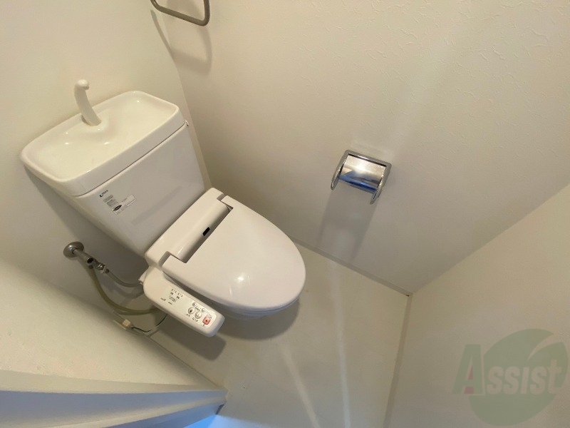 トイレ　こちらはトイレです。清潔感があり、安心して使用できます。