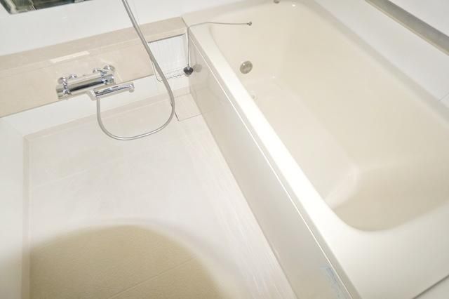 バス・シャワールーム　同物件別部屋写真
