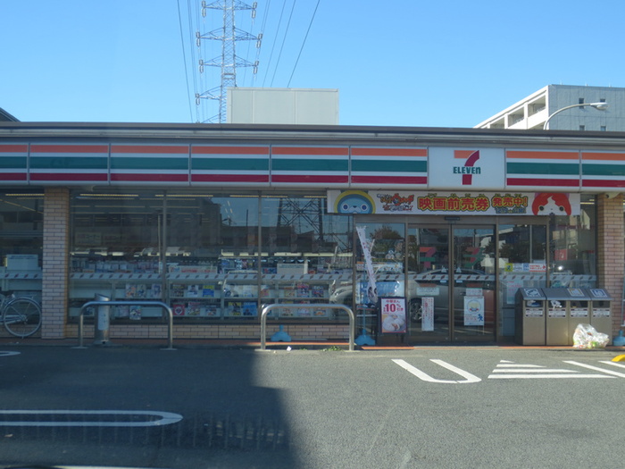 コンビニ　セブンイレブン（コンビニ）まで160m