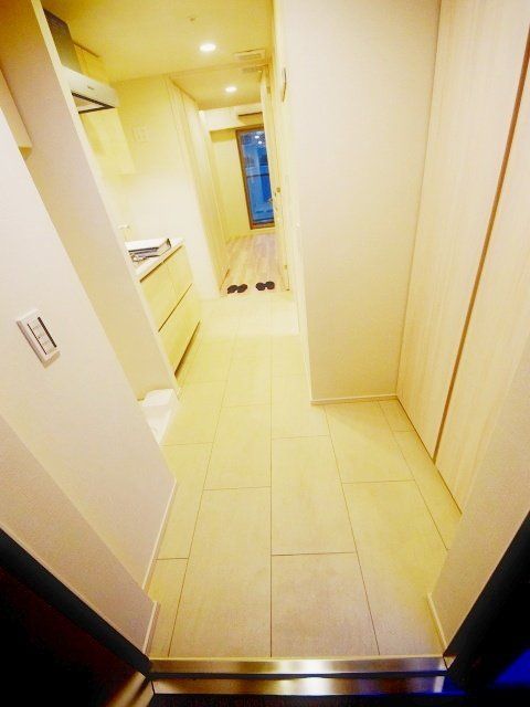 玄関　お部屋探しは株式会社　タウンハウジング　までお気軽にお問合…