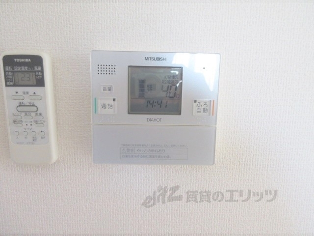 その他設備　給湯器リモコン