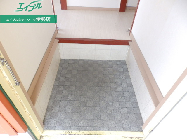 玄関　同型参考写真