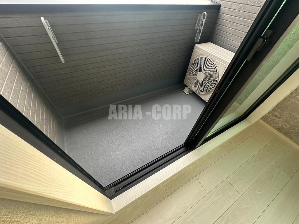 バルコニー　バルコニー、室内物干し機、浴室の3か所で洗濯干しが可能です！