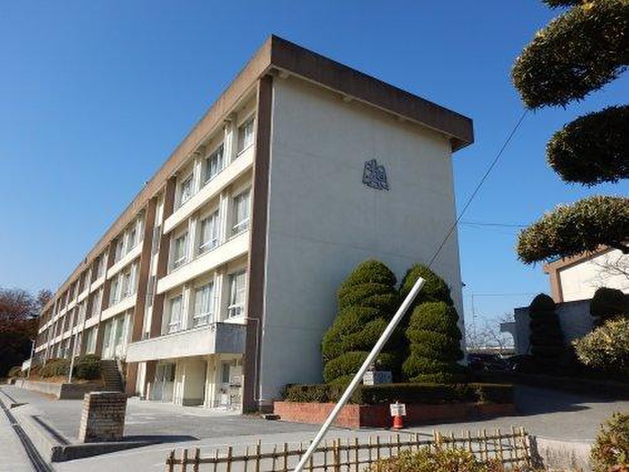 小学校　尾張旭市立旭丘小学校（小学校）まで1100m
