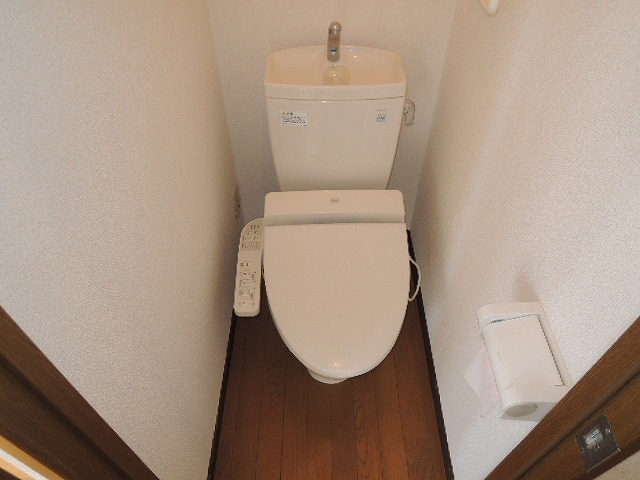 トイレ　清潔感のあるトイレです