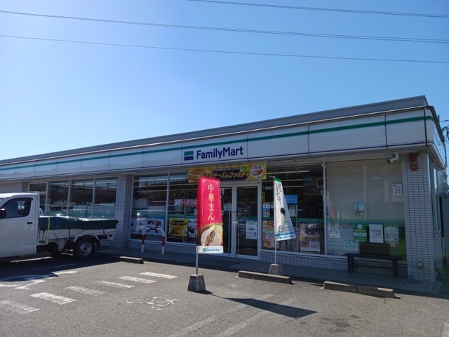 コンビニ　ファミリーマート奈良藤ノ木台店（コンビニ）まで1014m