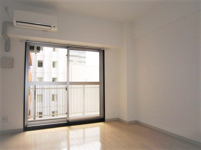 居室・リビング　写真は同マンションの違うお部屋のものです