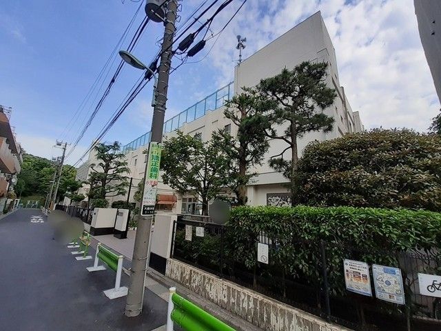 小学校　大田区立　大森第５小学校（小学校）まで23m