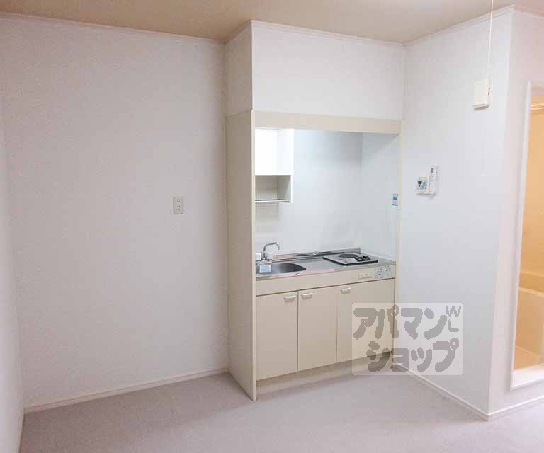居室・リビング　シンプルなお部屋です！