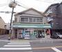 コンビニ　ファミリーマート 桃山御香宮前店（コンビニ）まで450m