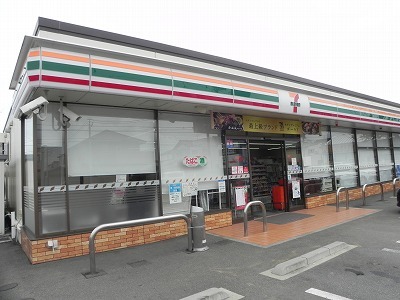 その他　セブンイレブン柏花野井北店まで500m